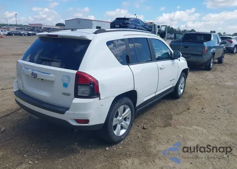 2014 Jeep Compass Latitude из США, поврежденный, VIN 1C4NJCEB8ED607617